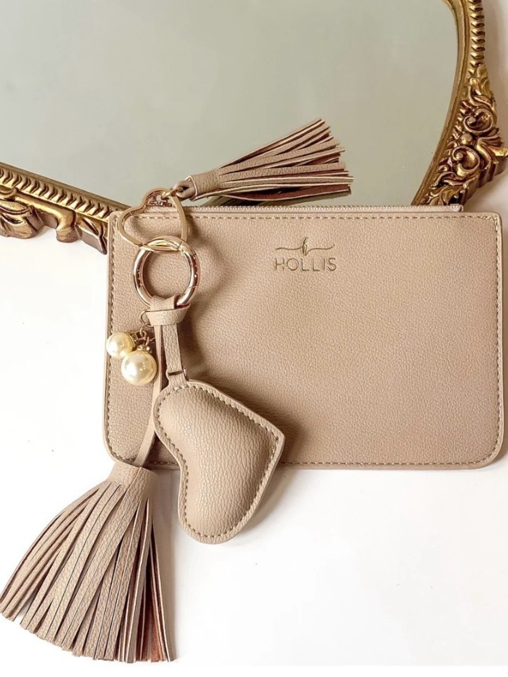 NWT- Retired Hollis KeyChain Wallet in NUDE